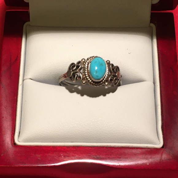 Beautiful Antique Finish Turquoise and Sterling Silver Ring - Picture 1 of 2
